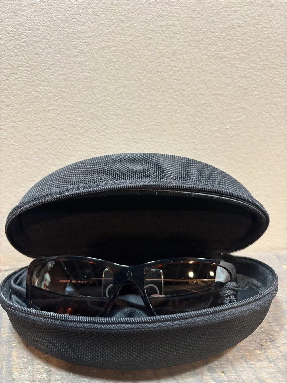Oakley Hall Pass OO9203 Sunglasses Italy